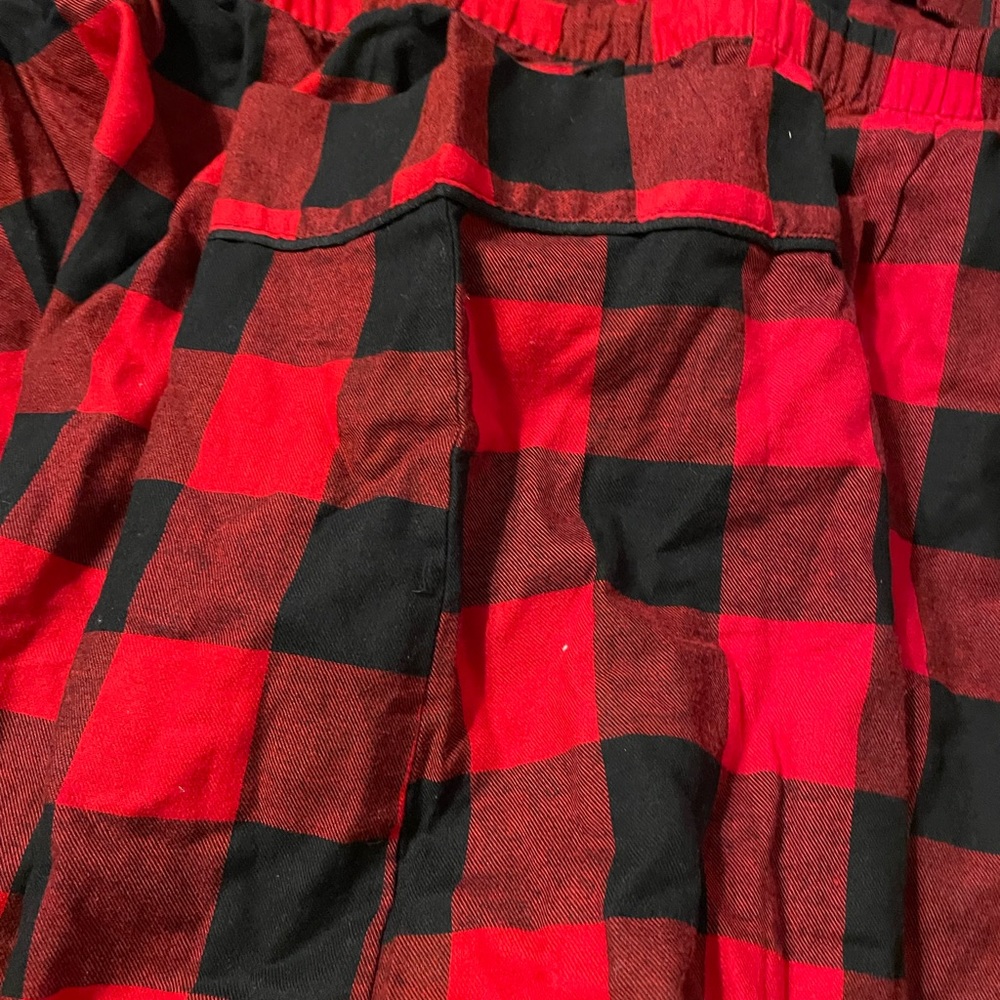 Christmas pjs
Buffalo Plaid 2 pc sleep wear - Picture 8 of 15